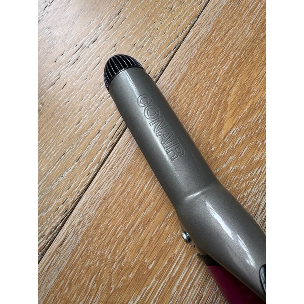 Infiniti Conair 1.25” Curling Iron Ceramic Tourmaline Digital 395°F Travel - Picture 3 of 5